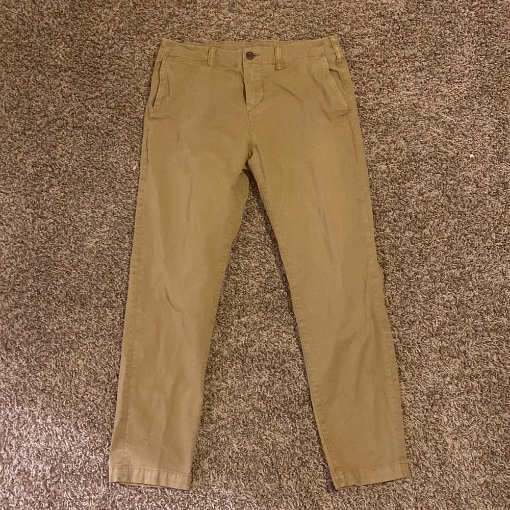 American eagle flex athletic khaki pants size 30x30